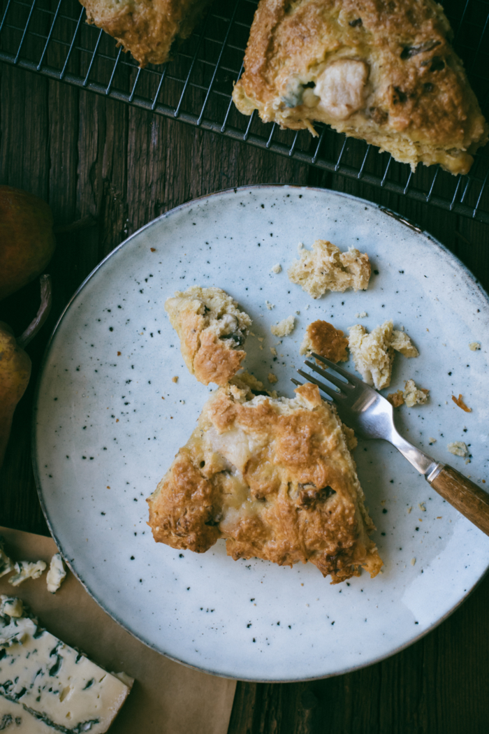 Scones d'Épeautre au Bleu d'Auvergne, Poire & Noix