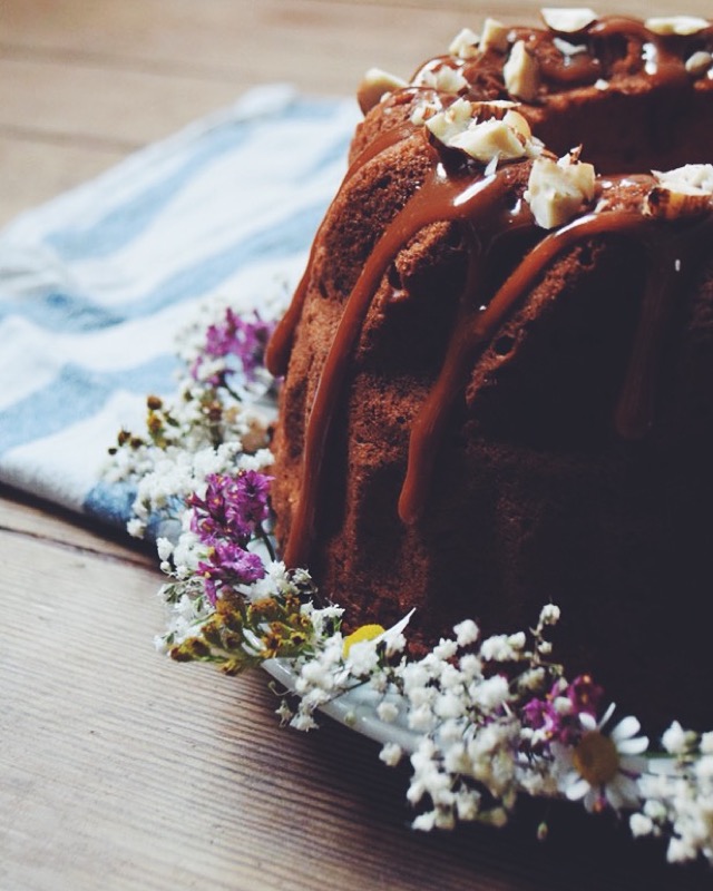 pumpkin bundt cake salted caramel