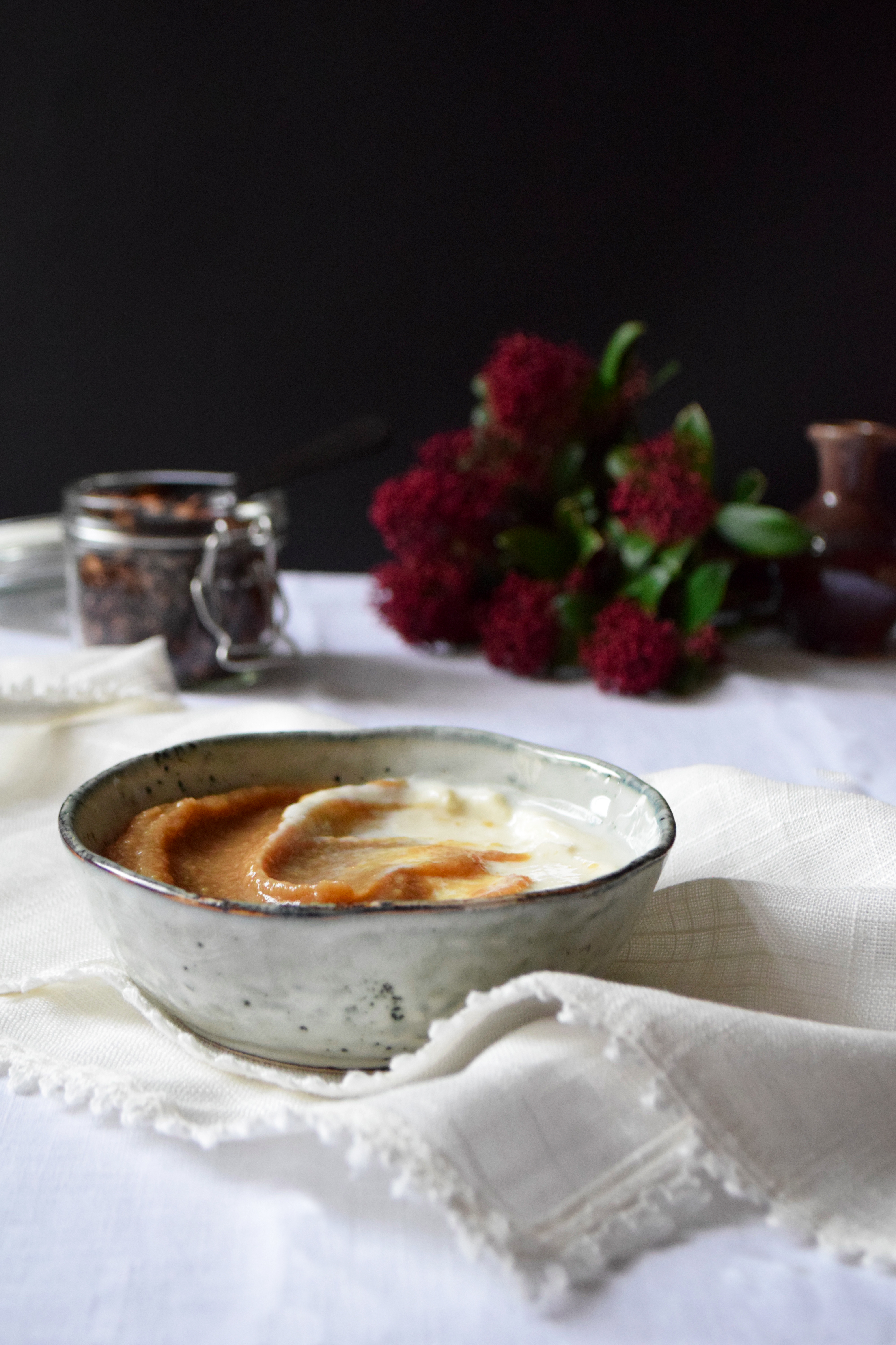 Pear compote with cardamom