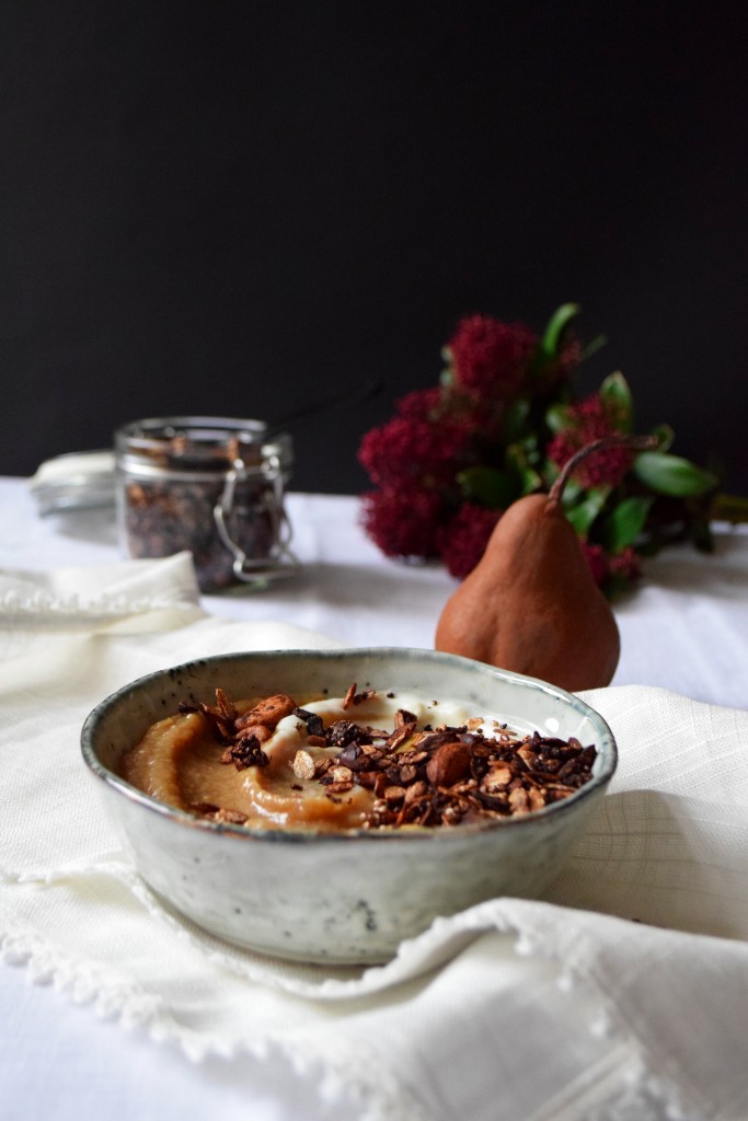 recette compote poire cardamome pauvre en sucre granola amarante chocolat