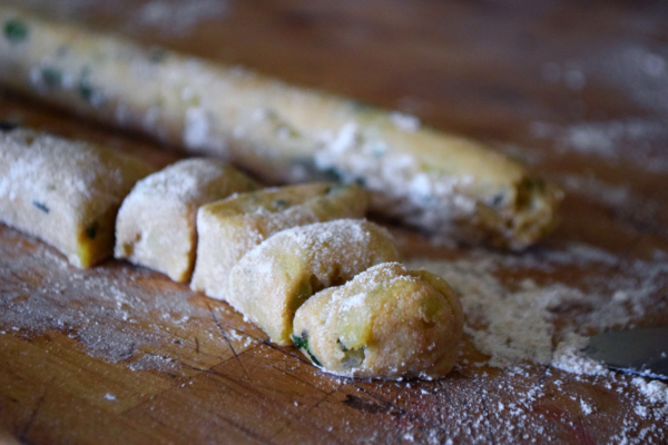 Spelt and wild garlic gnocchis dough