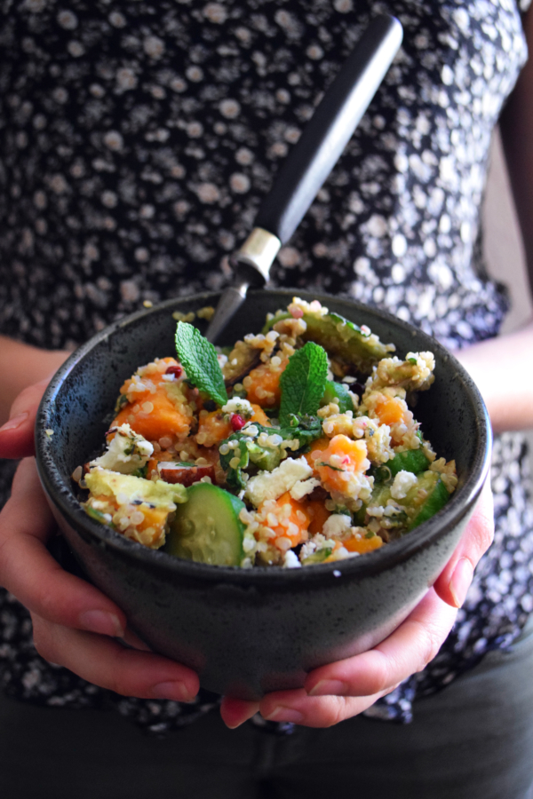 Salade printemps quinoa légumes verts menthe