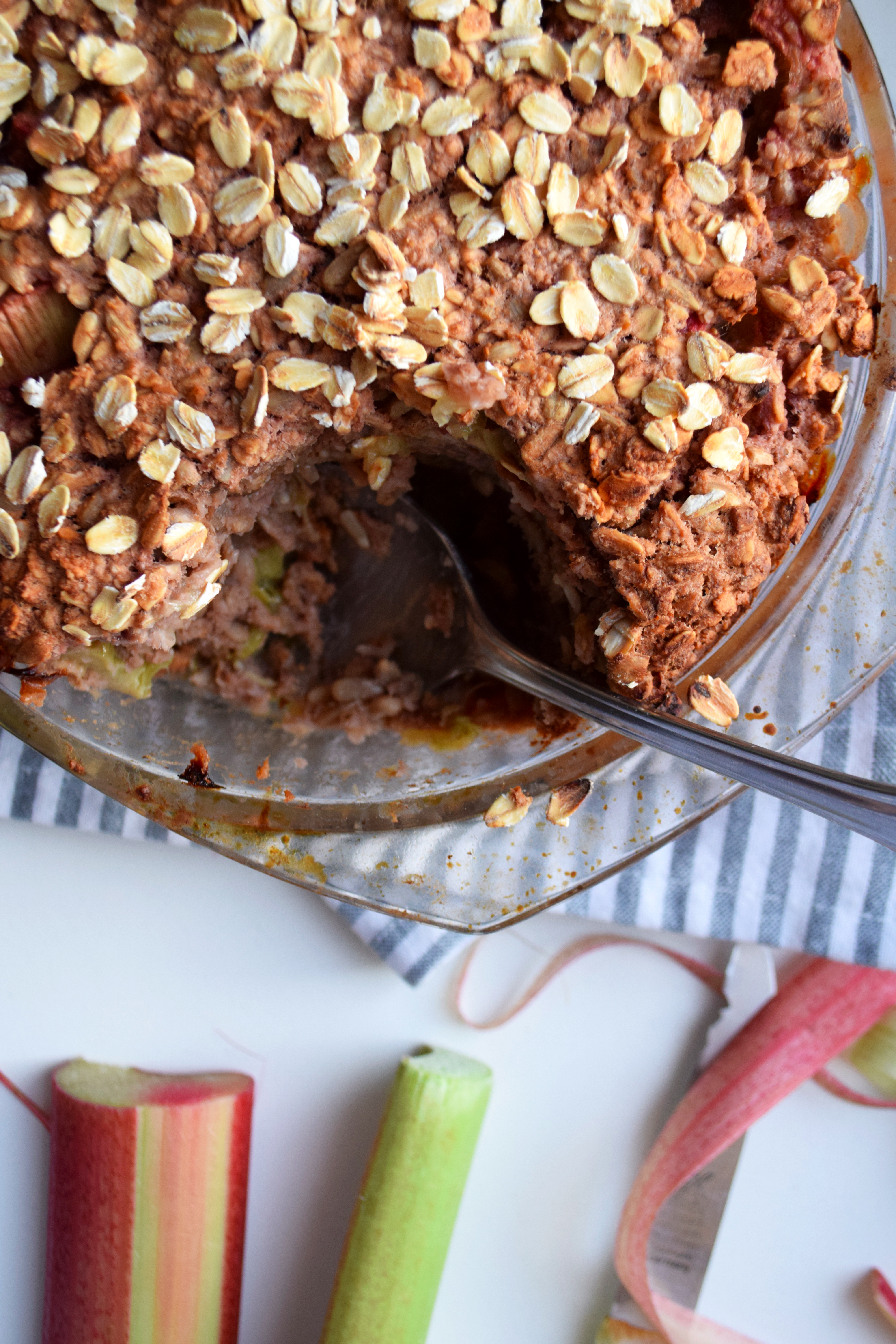 Rhubarb & strawberry oatcake