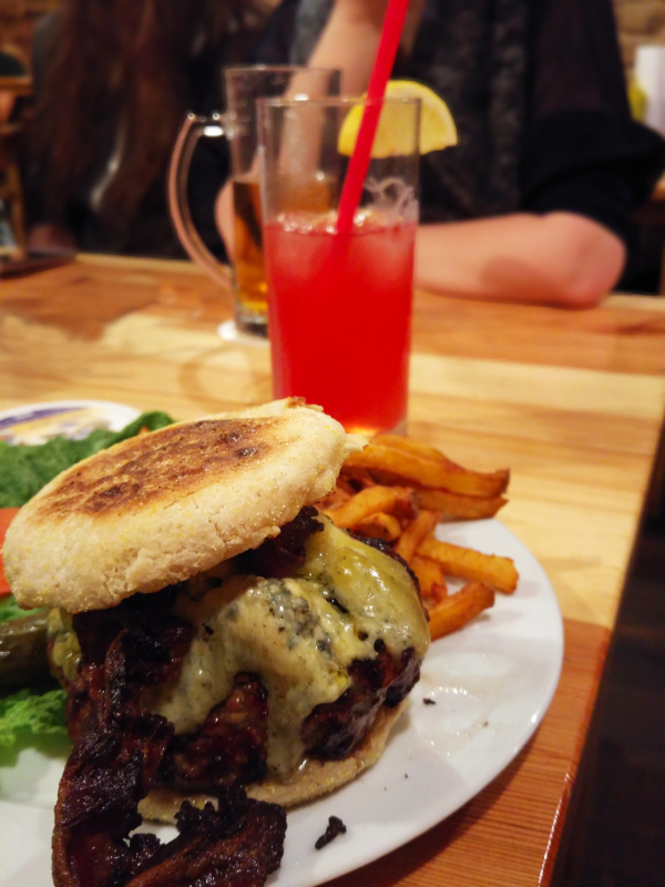 dr zian blue cheese burger the bird berlin