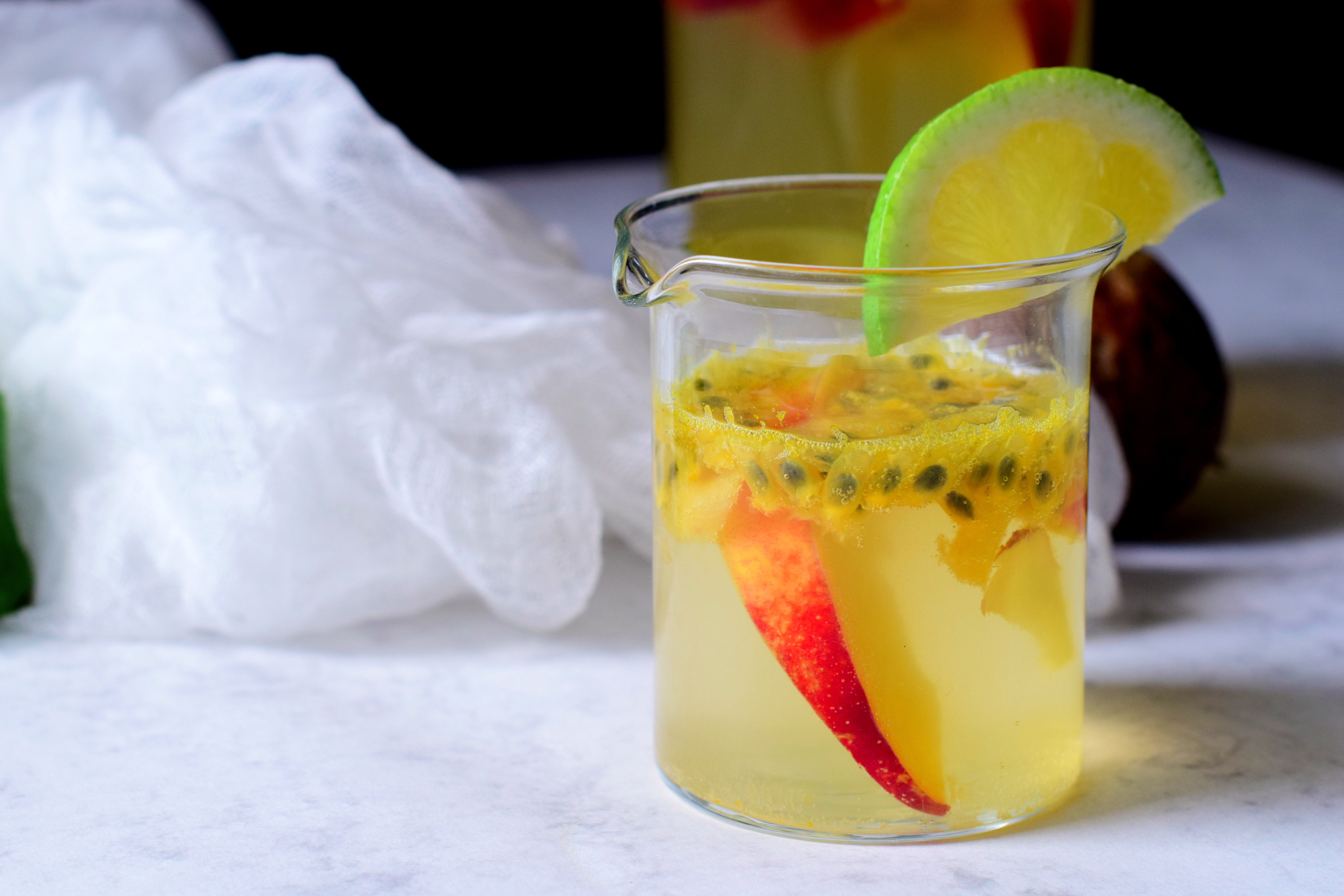 Maracuja, nectarine & ginger light lemonade
