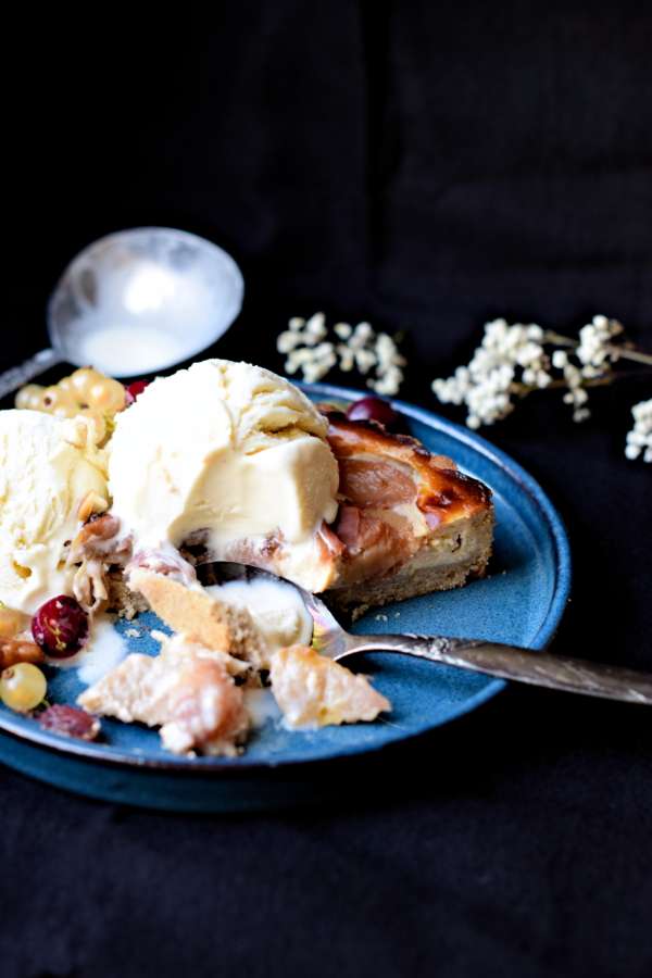 Tarte rustique pêches fleur oranger noix pécan sarrasin