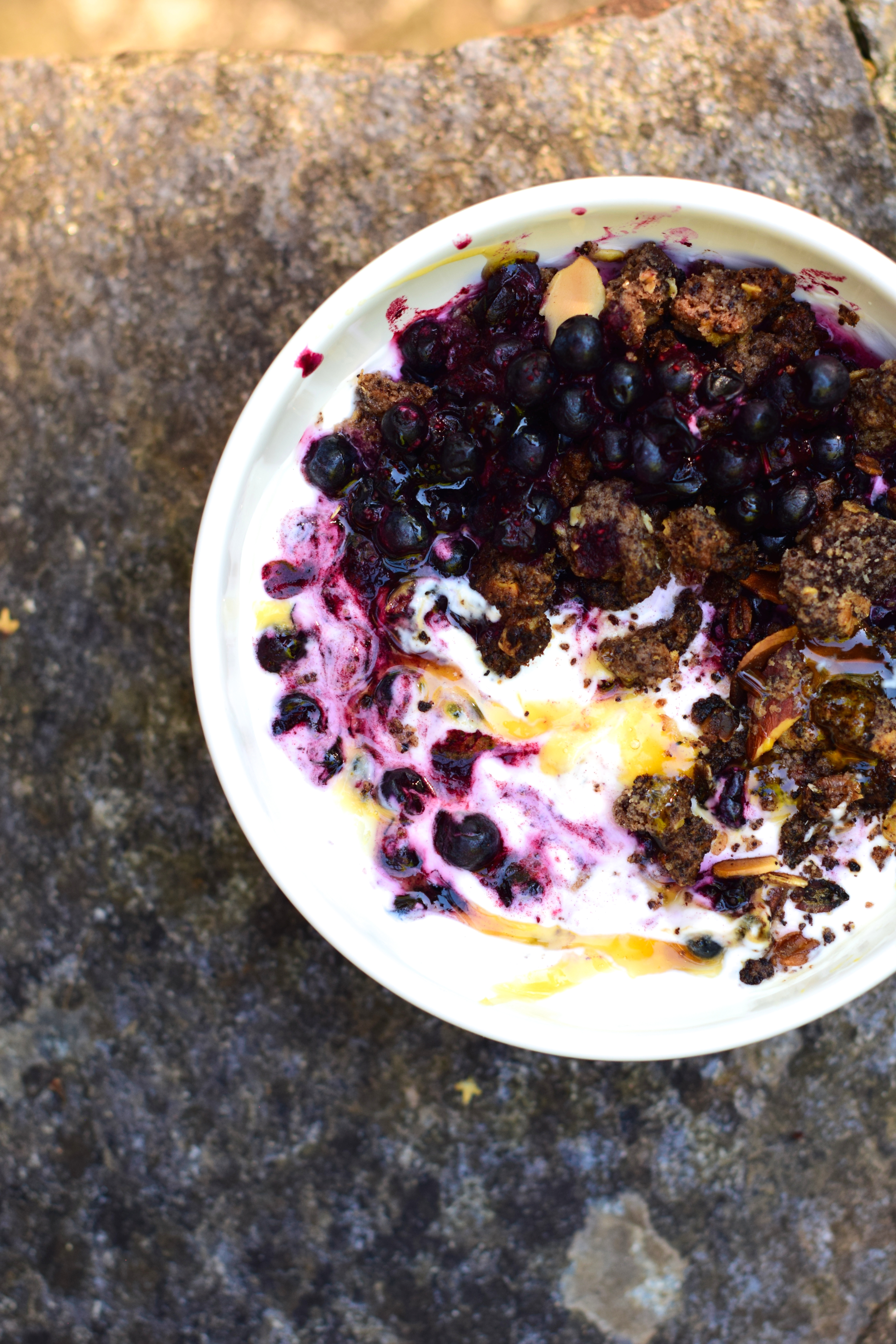 Wild blueberries breakfast bowl, cacao crumble