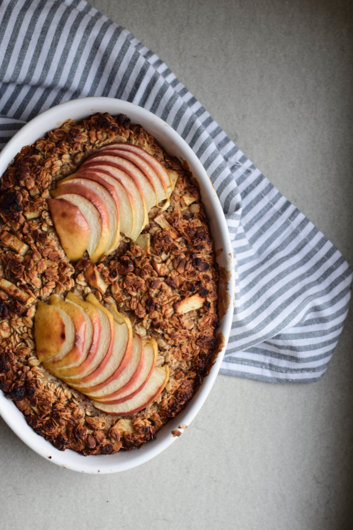 Baked oatmeal pomme & cannelle