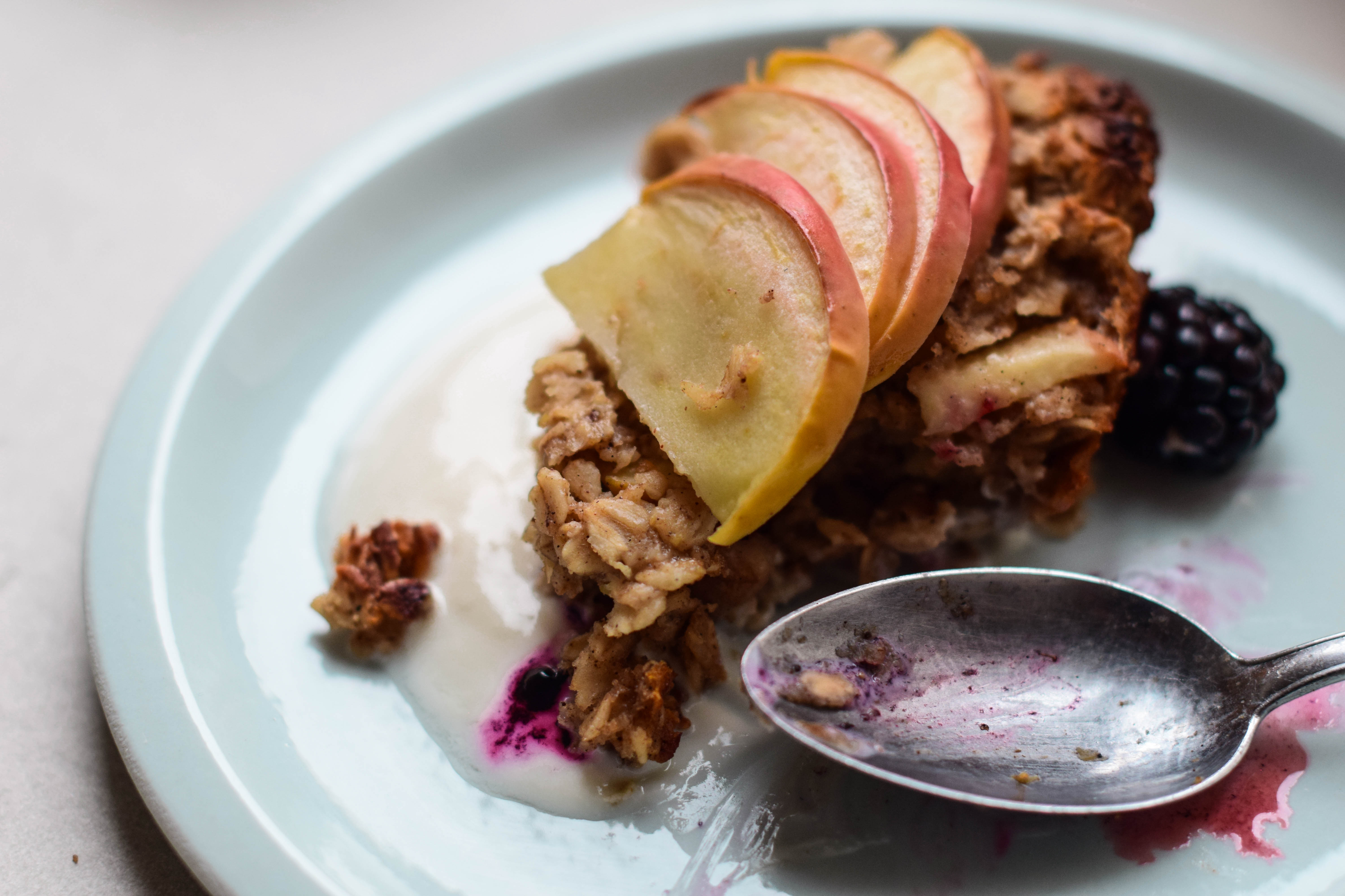 Baked oatmeal pomme & cannelle