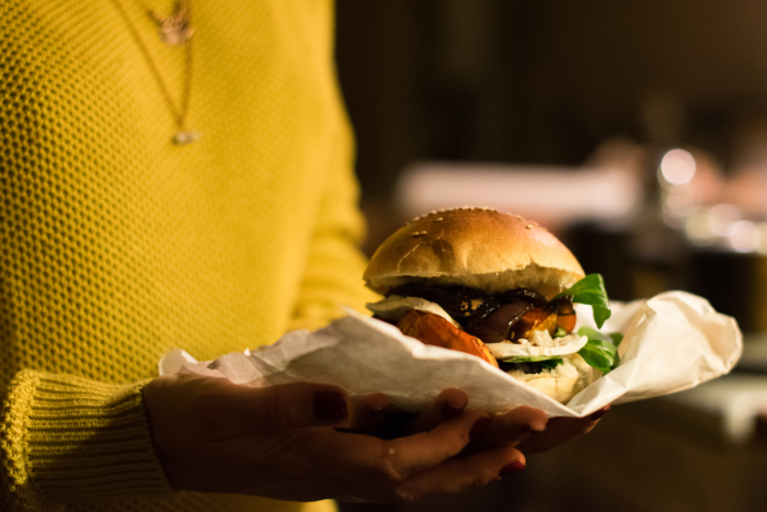 Burger d'automne au potimarron & fondue d'oignon au Calvados