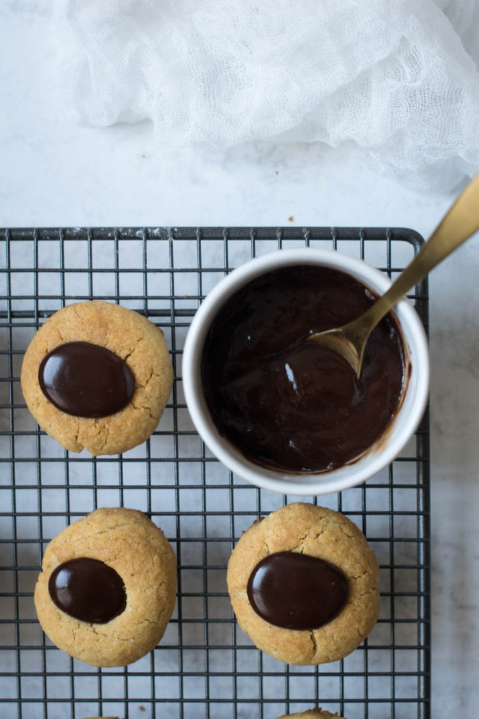 Thumbprint Cookies de Noël & Caramel au Chocolat