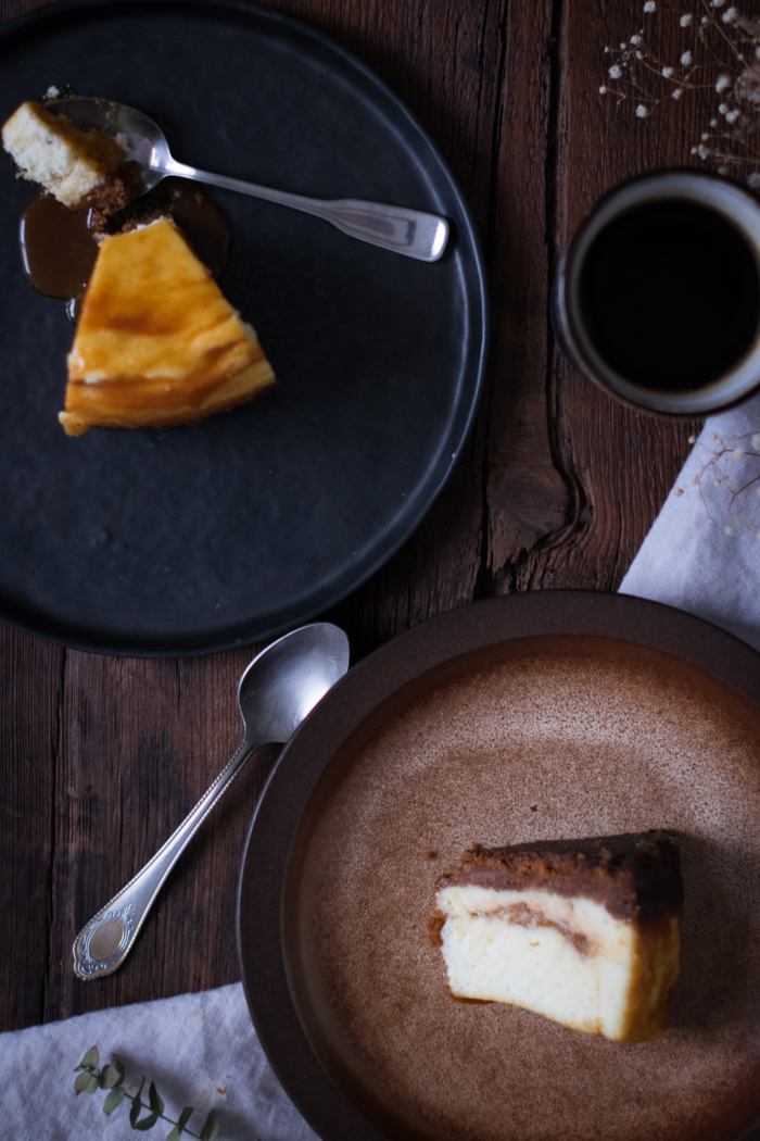 Cheesecake au Chèvre Frais, Pommes et Sauce Caramel