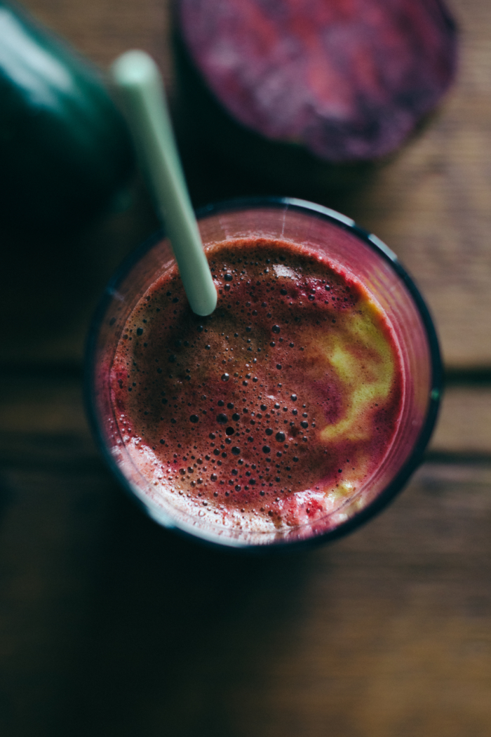 Anti-Inflammatory Smoothie with Beets, Turmeric, and Ginger