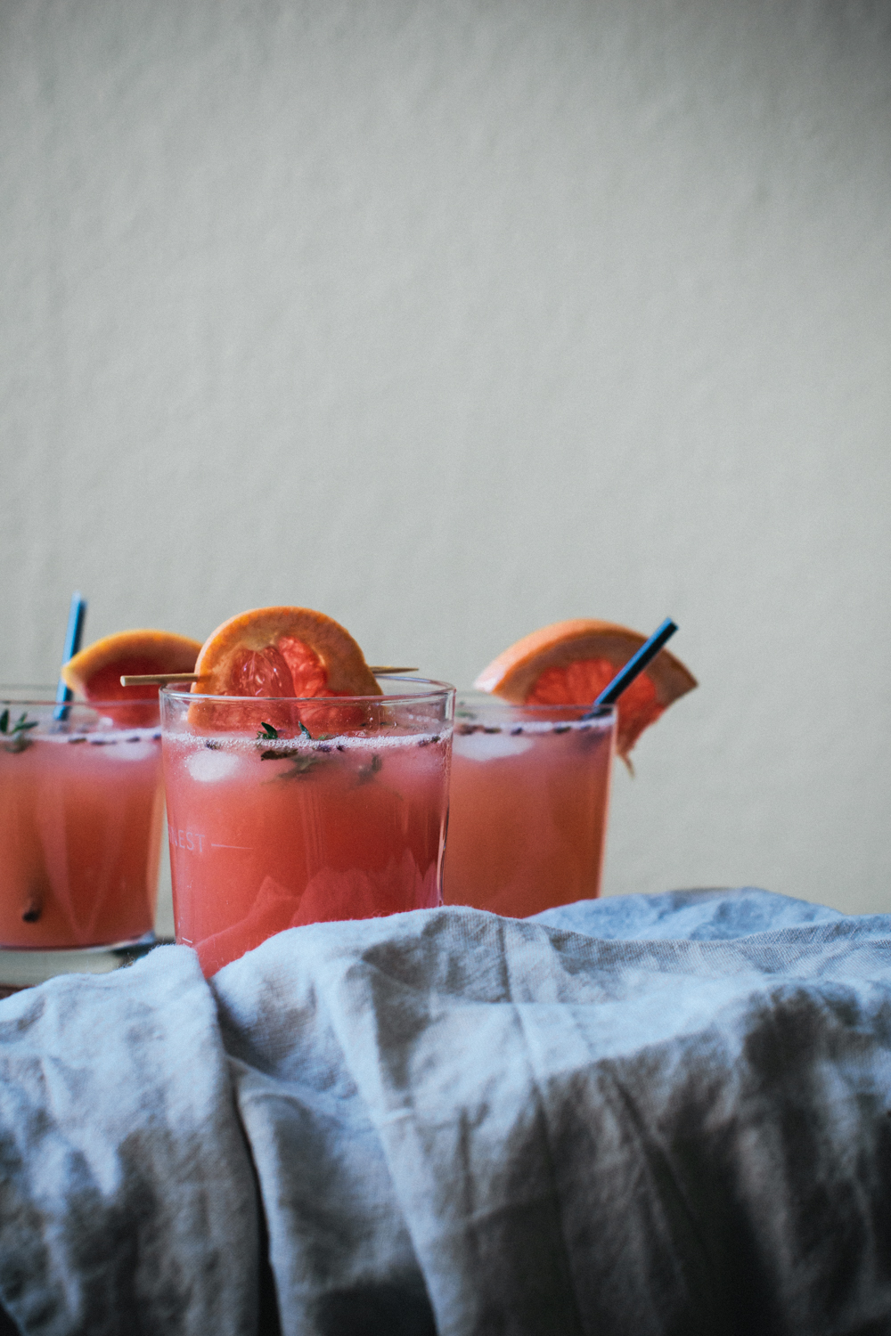 Grapefruit & Lavender Gin Fizz Cocktail