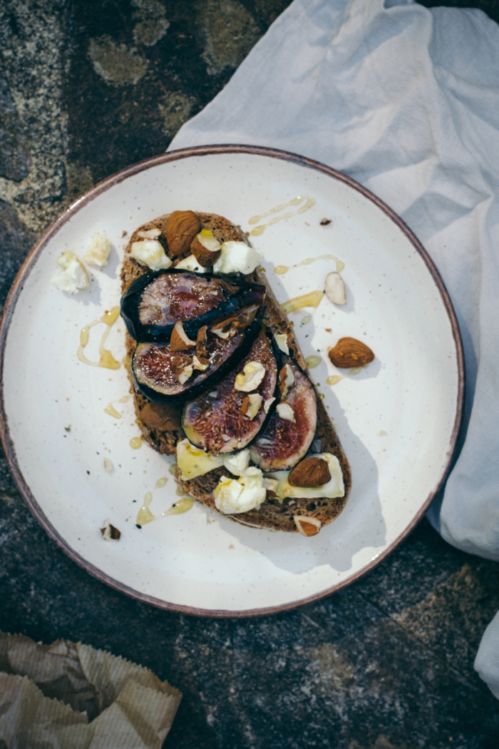 Honey, Goat Cheese & Fig Tartine