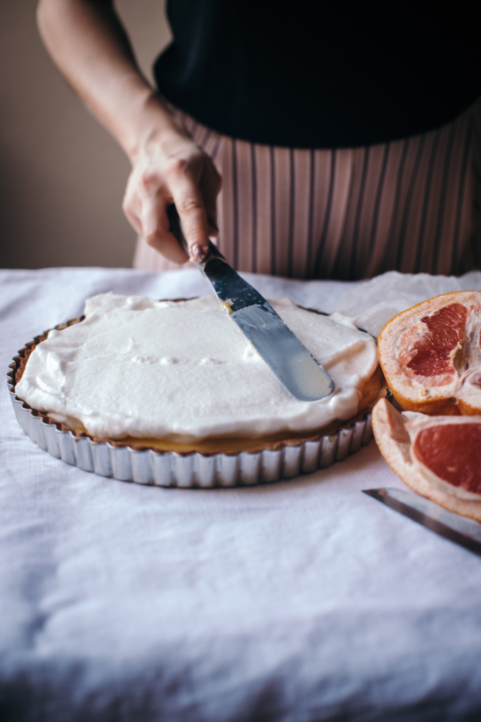 Tarte Meringuée au Pamplemousse & Thym