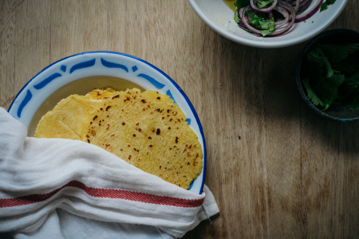 Tortillas au Potimarron Rôti, Lentilles & Sauce au Chocolat