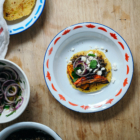 Tortillas au Potimarron Rôti, Lentilles & Sauce au Chocolat